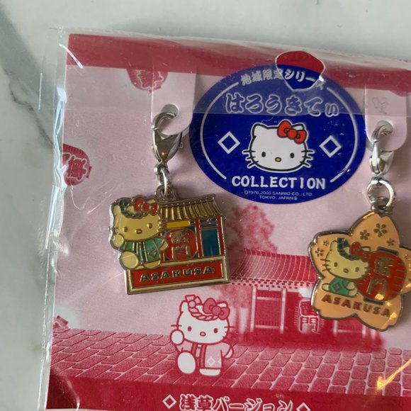 HELLO KITTY RARE ASAKUSA CHARMS - Picture 1 of 5